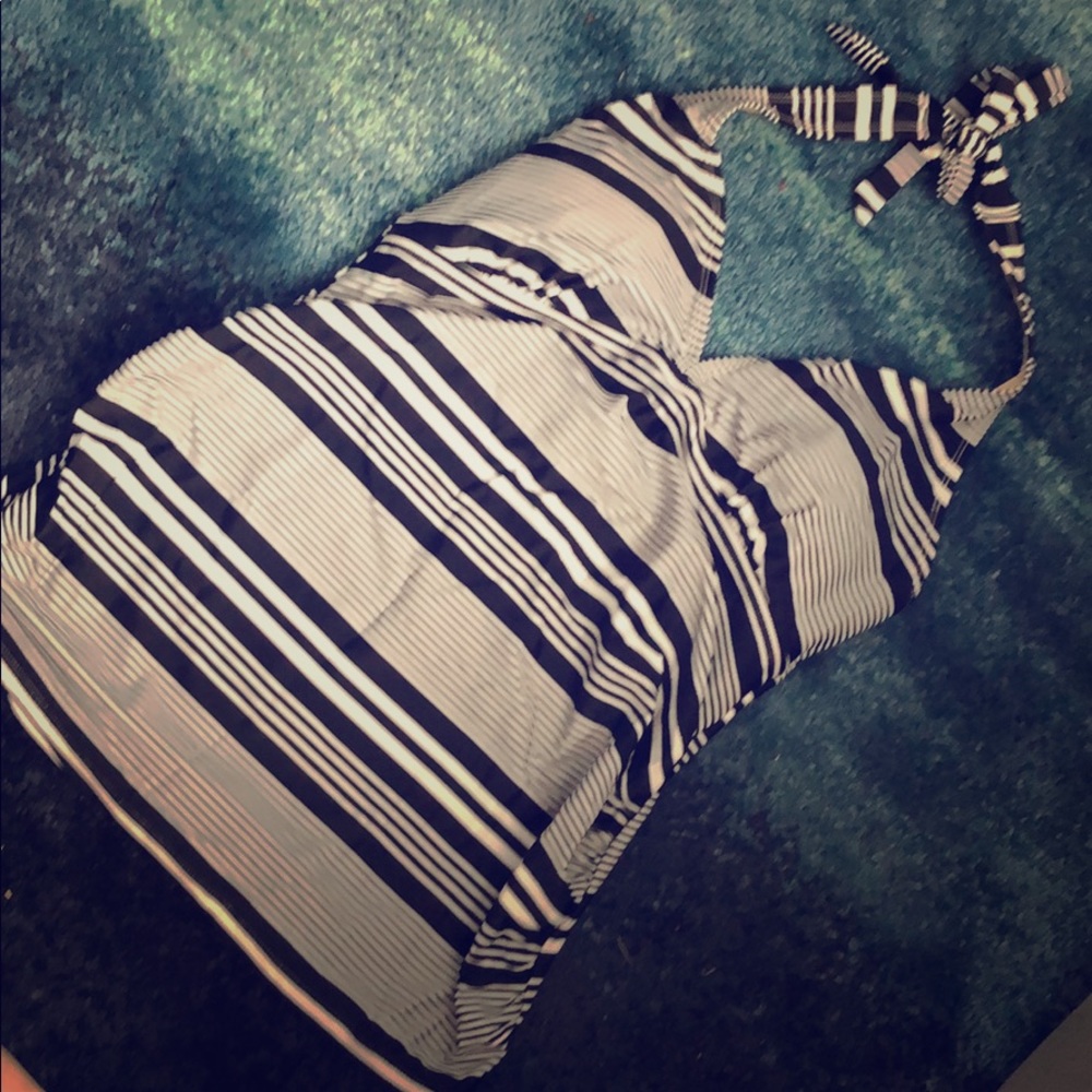 Brand new tankini top black and white size M